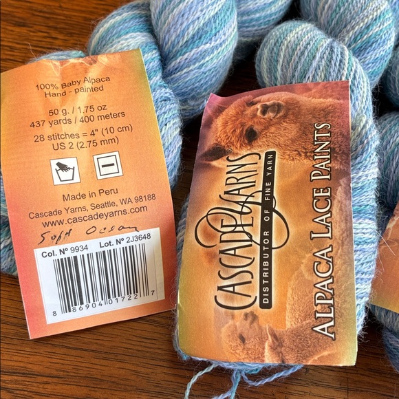 100% Baby Alpaca (3 Skeins) 437 yds/skein Cascade Yarns - Picture 4 of 8